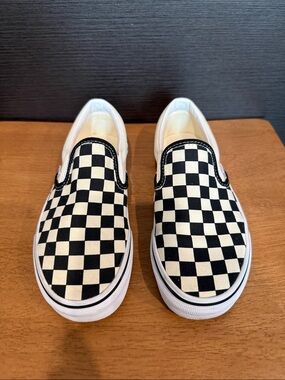 Vans Black and White Checkerboard Slip-On Sneakers Women’s size 6